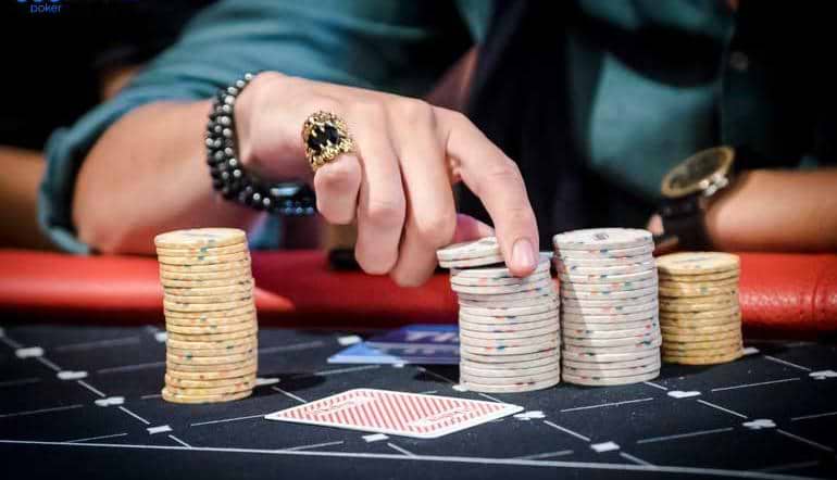 Caracteristicile pariurilor în poker