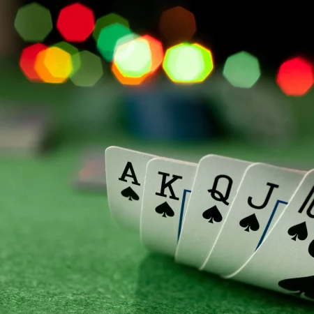 Totul despre Reguli Poker Texas Holdem – Cum se joacă Poker Texas Holdem